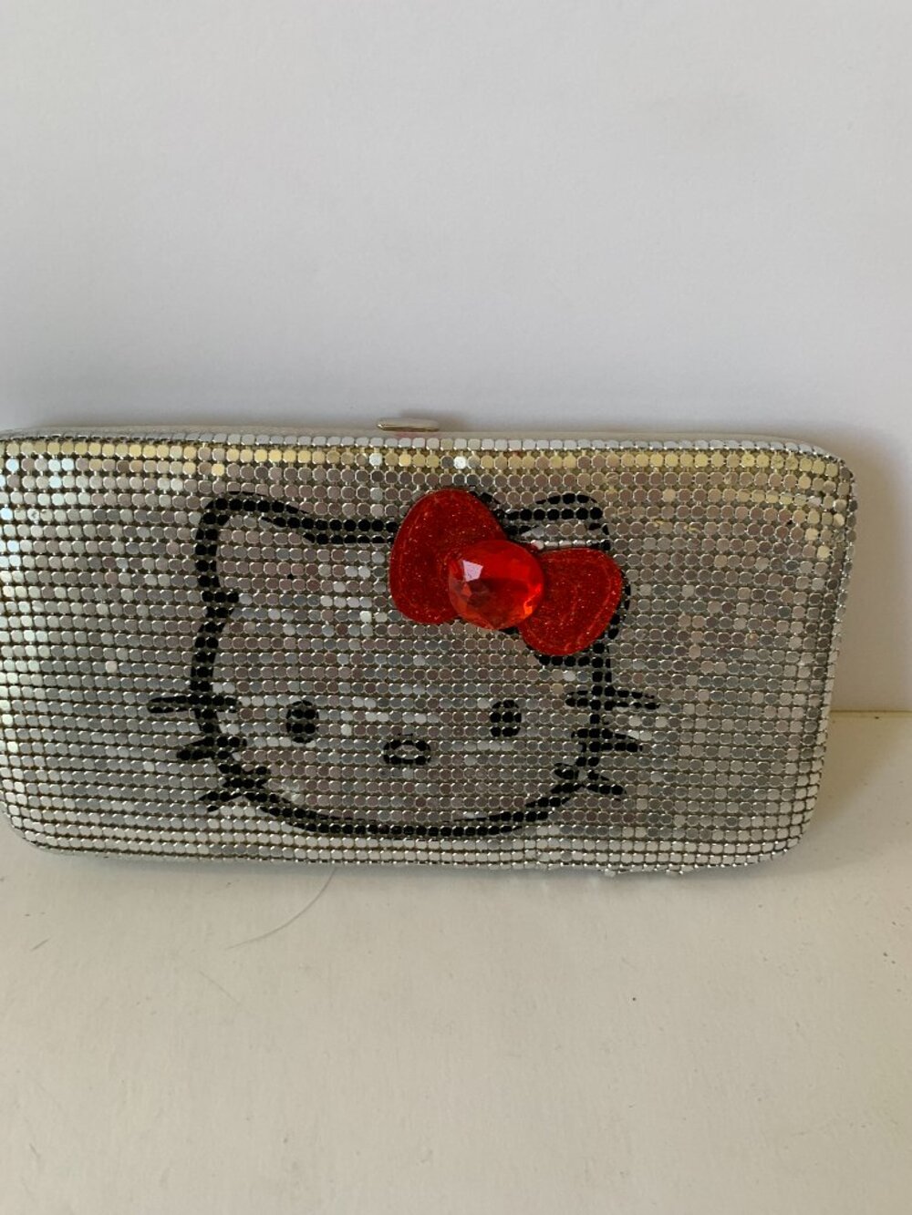 Y2K Sanrio Hello Kitty Silver Mesh Wallet – New With Tag (Flawed)